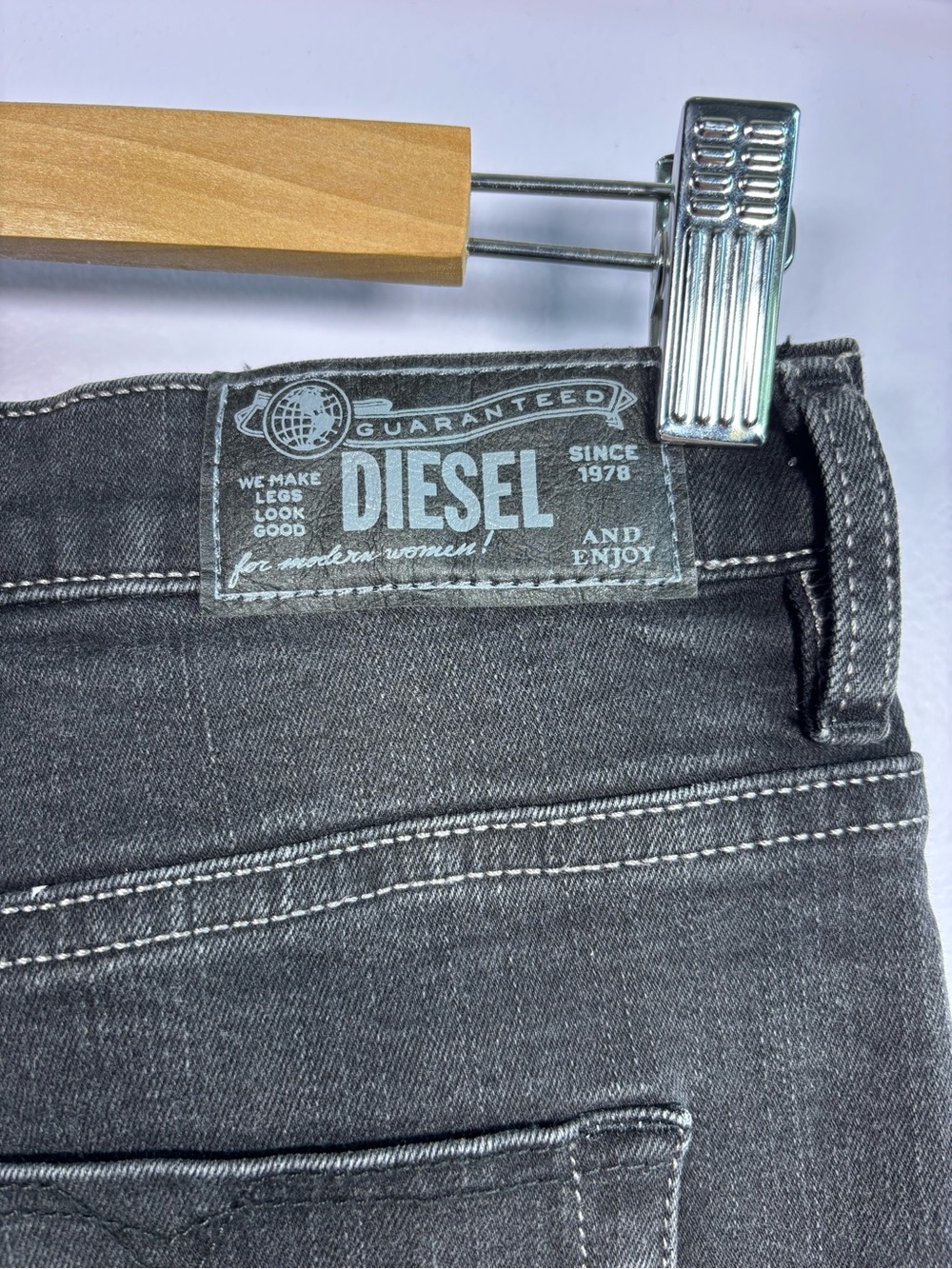 Diesel Women's Edgy Straight-Leg Jeans in Washed Black Size 28 - Picture 7 of 10